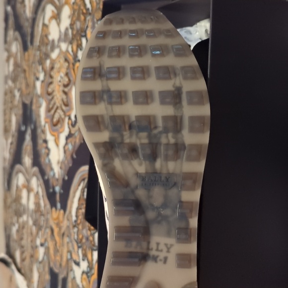 Bally - Picture 3 of 7